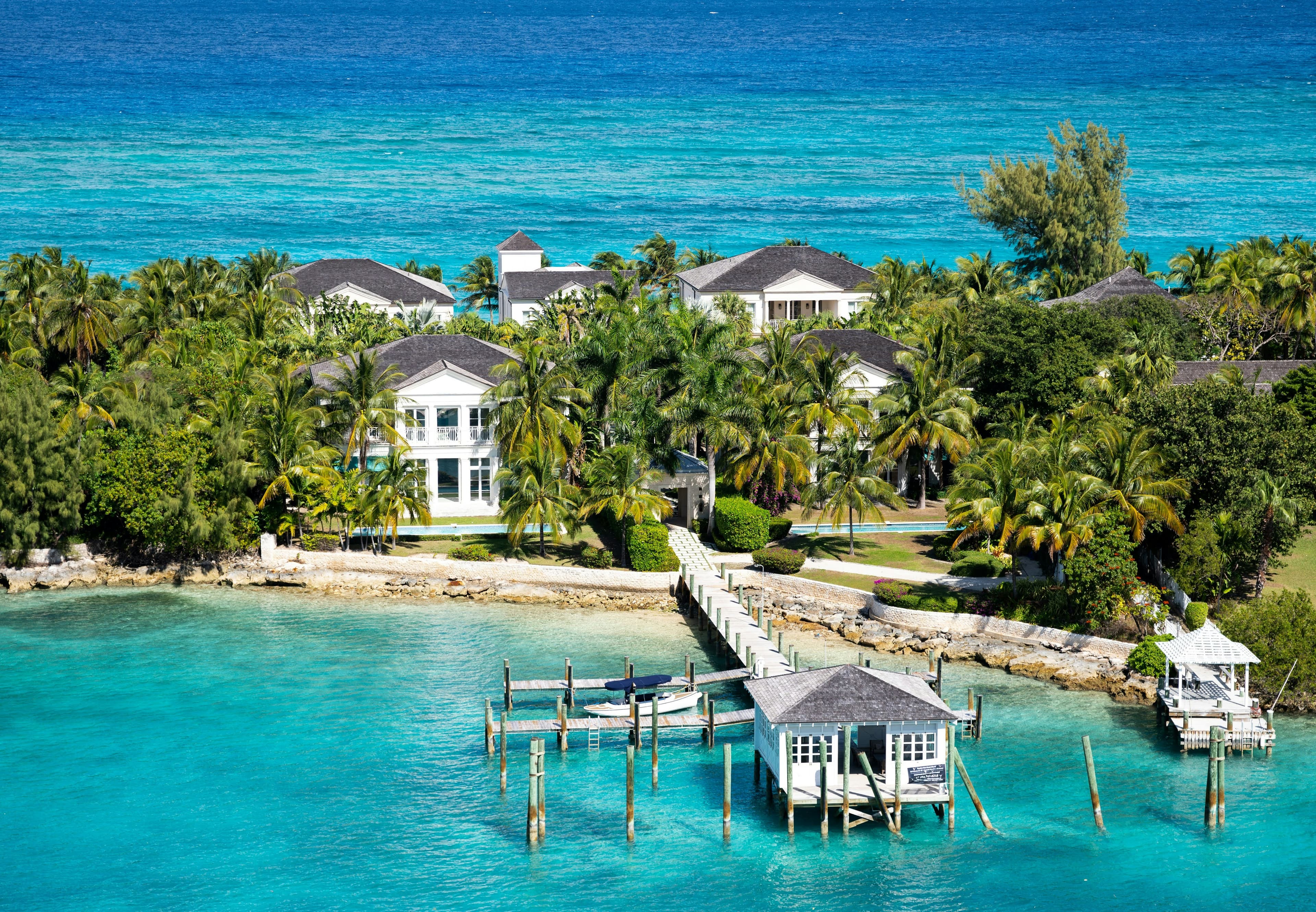 Island Villa website hero